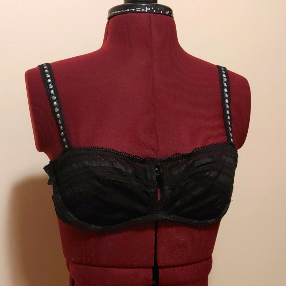 VS lace balconette bra